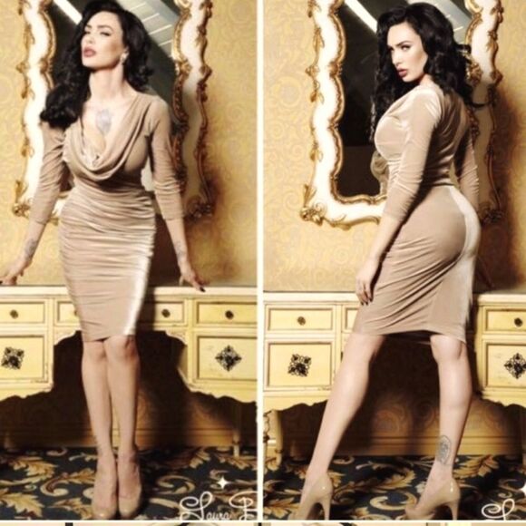 Deadly Dames Film Noir Dress Velvet rushed sides for perfect fitting - Picture 1 of 13